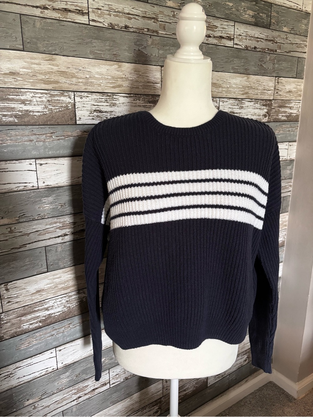 Hollister Navy/White Stripes Boxy Semi Cropped Preppy Knit Sweater Womens Size S